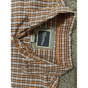 St. John's Bay Dress Shirt Men's size XL Pink  Long‎ Sleeve Front Pockets